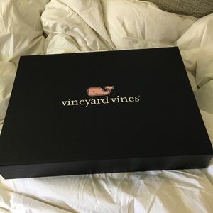 Vineyard Vines Box